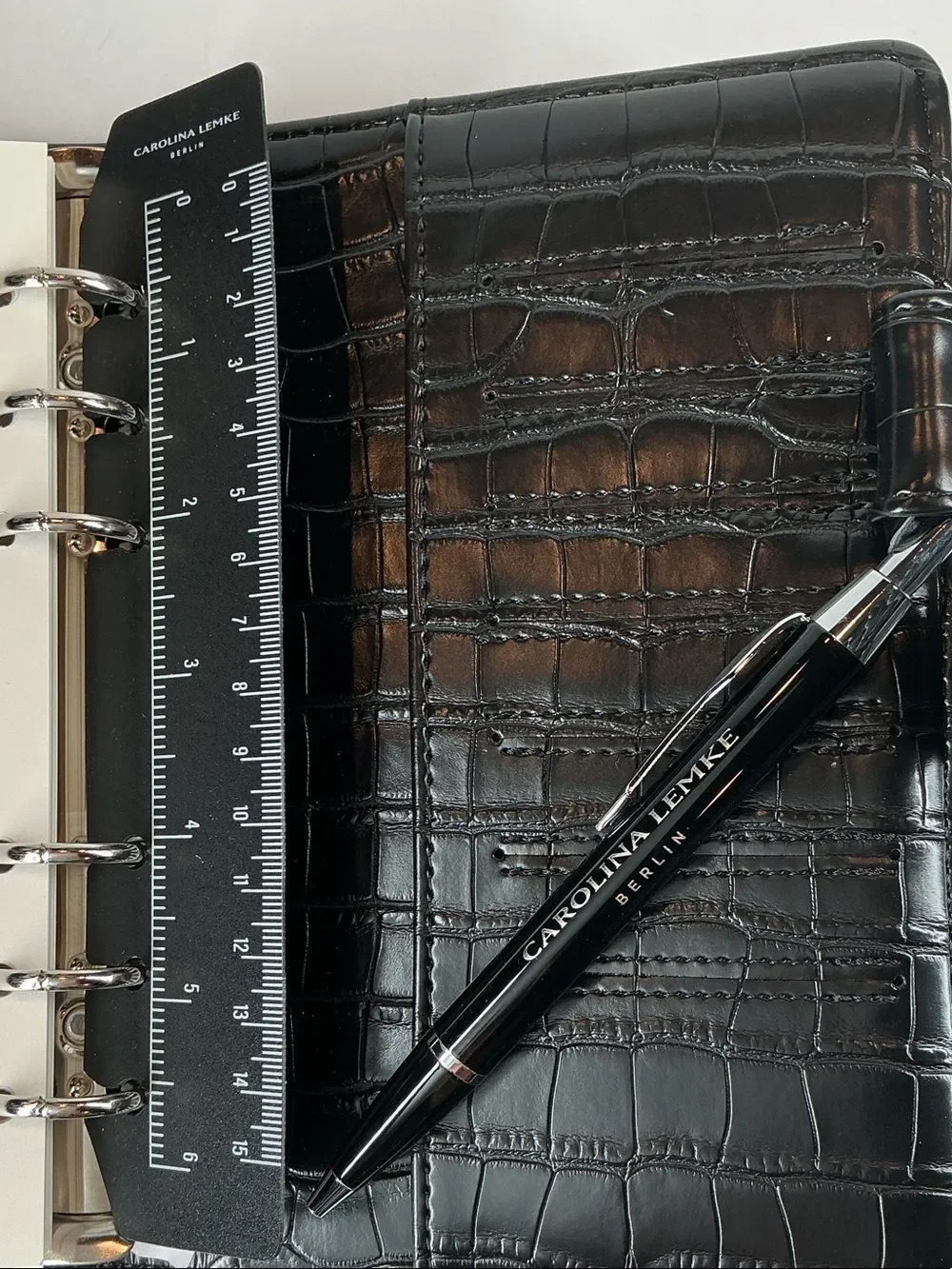 Carolina Lemke Berlin Croc Embossed Planner Binder Organizer + Pen (new in box)
